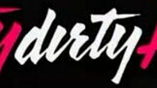 Miért spriccel szét az ágyon ez a forró feleség?