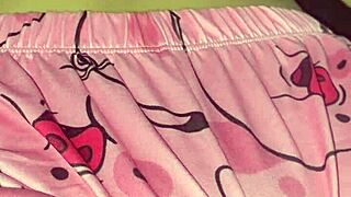 Daddy, look at my pajamas, do you want to take them off?