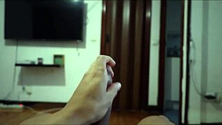 ฉันเย็ดสาวคาวบอยร้อนในกางเกงรัด เธอรับน้ำเงี่ยนและสั่นก้นเซ็กซี่