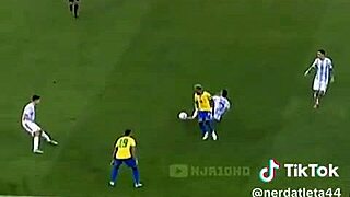 เพื่อนบ้านสาวน่ารักลองควยฉันรูตูดอมสด