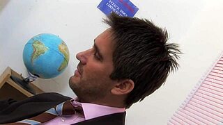 Bobbi Eden shows thick ass riding dong in stockings