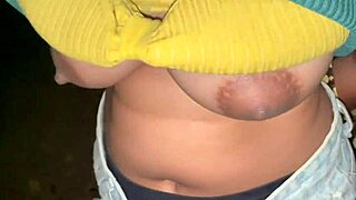 Sıcak genç Hintli kızlar siyah sik'i sever. Neden?