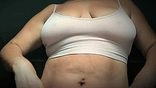 mature chubby woman bounces huge saggy tits