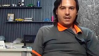 Watch me masturbate outdoors, do you like it?