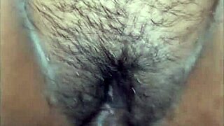 Hot Desi Babe Deepthroats Huge Cock!