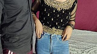 styvsystern gör sig redo för festen i trosor och jag kunde inte kontrollera mig bakom scenen