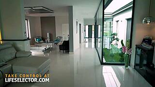 פגישת מנהל הפכה מלוכלכת מהר עם פעילות כוס, אוי!