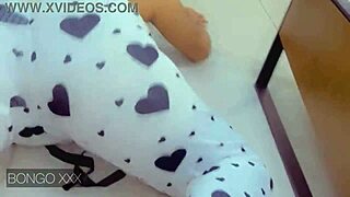 I love watching the Swahili ebony queen twerk her big fat ass