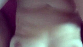 ME GUSTA MUCHO QUE ME COJAN CON ANILLOS EN WEBCAM!!