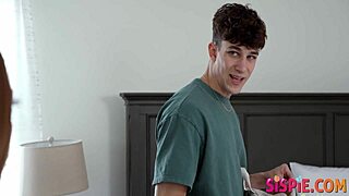 Kondomy nepotřebuješ, nevlastní brácho – Myra sténá s Parkerem Ambrosem