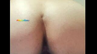 Why is this cute Colombian babe sending her wet pussy pack?