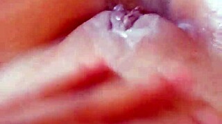 Gretala shows off her creamy and fragrant pussy in this emo scene!