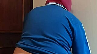 blackmailing brunette mom kari cachonda in sexmex video