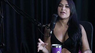 Blondýna tetovaná Penelope má snadnou porno práci