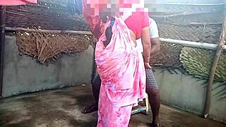 Indian Aunty in Saree Fucks Young Boy