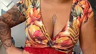 Cleaning House While Flashing Pussy Crack And Exhibitionist Acts