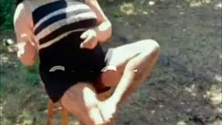 klaudiaambergirl shows her tits in stockings outdoor