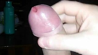 Jerking off to tranny porn