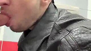 i tried the glory hole for the first time and loved every second