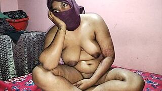 인도 아마추어 여자가 첫 콘돔에 충격받아 클립