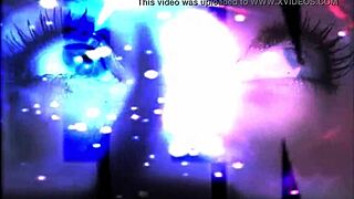 Kellenzinha showing off at beautiful Brazilian waterfalls 😍