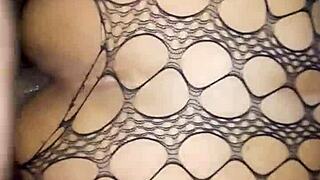 As� le doy a mi milf por su culito delicioso