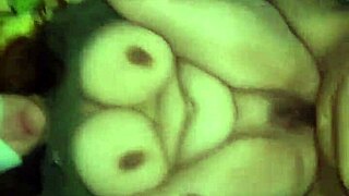 sexo duro a hermosa milf latina de tetas enormes