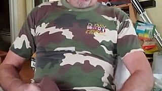 Papifachero loves silky shorts