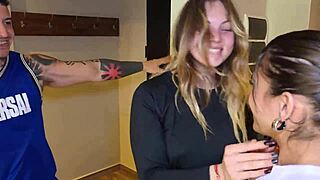 友達を家に呼んでパパとシェアする