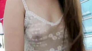 Fodendo a buceta apertada da esposa em ação caseira