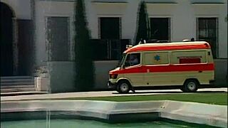 Uh, ove luksuzne medicinske sestre uzimaju svoju dnevnu dozu kurca, znaš