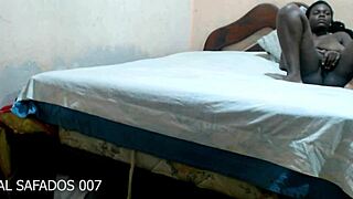 Comi a mas gostosa da favela!