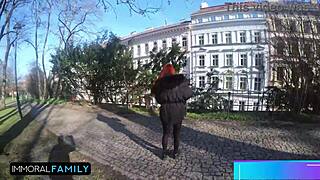 부활절 토끼 걸레 Katy와 Mia가 금지된 달걀 사냥에서 보지 채워짐 야동