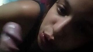 mamando o pau do uber dentro do carro em bc pra pagar a corrida