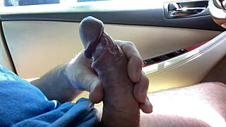 i'm edgin for the naked beach lady, feelin so horny