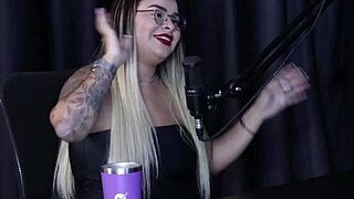 Suellen Barrar ragyog a swing cast kompilációban Tifany Rochával