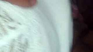 I am playing in Ecuador with hot skinny girl, flashing ass