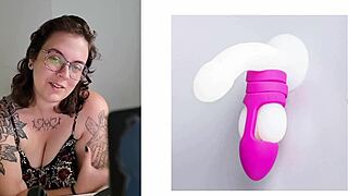 НЛО трахают куклу с огромной татуировкой