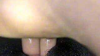 black amateur masturbates her wet pussy solo