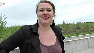 Inessa screams in ecstasy with her black lover