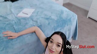 The step daughter goes beyond kissing to fulfill her old uncle's fantasy