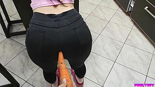 mi cuñada caliente, quieres una polla grande en tu culo?