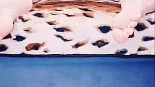 i'm doin double masturbaation and doggy style sex