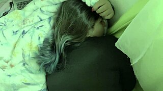 친구가 거대 엉덩이 멕시코 년 박는 거 지켜봄