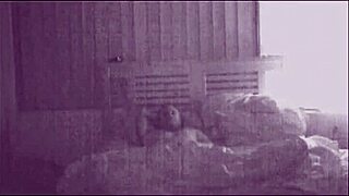 Oh, amateur couple making love loudly!