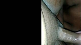 Ebony with big ass gives sloppy head.