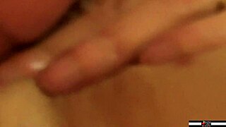 MATURE MOM SQUIRTS AND SCREAMS WHILE CUMMING HARD!!