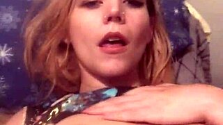 sexy young girl masturbates by teasing her clit solo. 😘