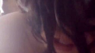 Brezilyalı Amatör Boynuzlu Beni O Sikte İnleyerek Çekiyor.