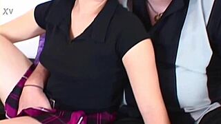 Cream Bye casting mülakatında kirli konuşma ve doğal memeleriyle kendini tanıtıyor